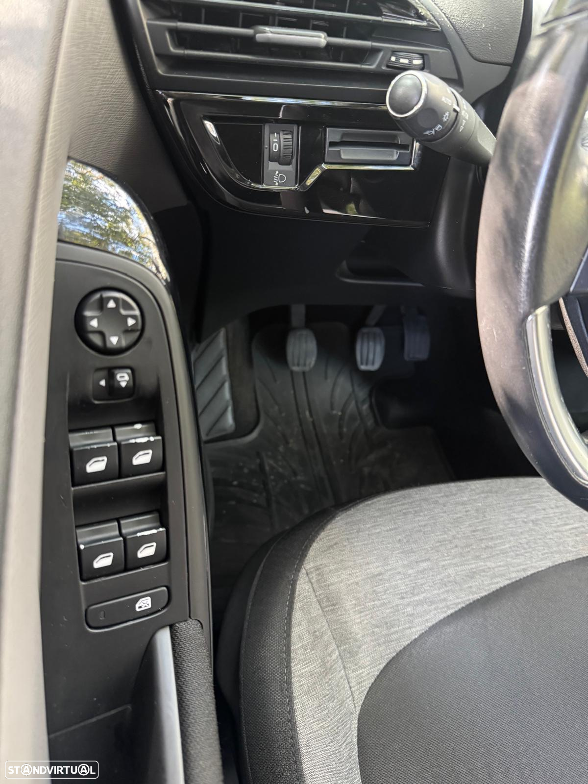 Citroën Grand C4 Spacetourer 1.5 BlueHDi Feel Business - 21