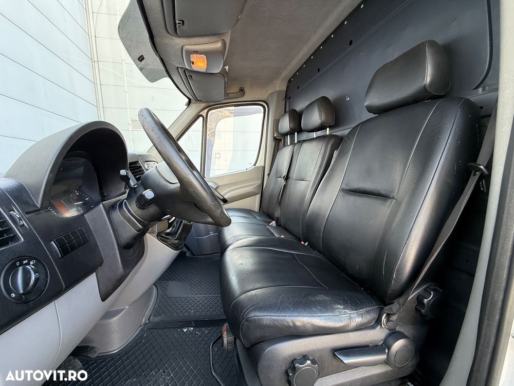 Mercedes-Benz Sprinter - 9