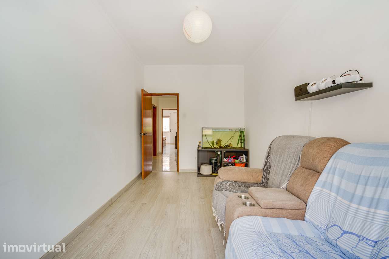 APARTAMENTO T2 | CENTRO DE ALDEIA DE PAIO PIRES | LUZ NATURAL | SEIXAL - Grande imagem: 4/20