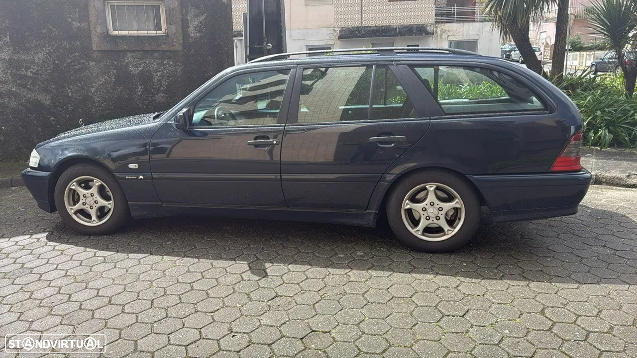 Mercedes-Benz 250 - 2