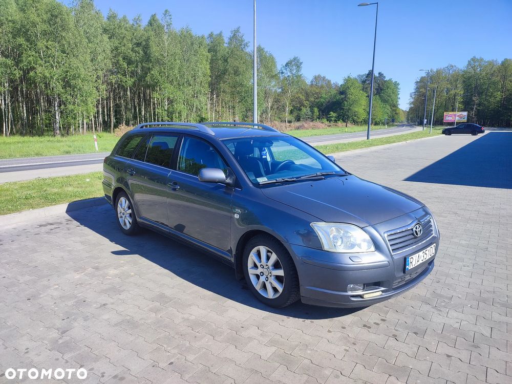 Toyota Avensis 2.2 D-4D Sol - 10