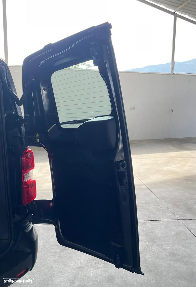 Toyota Proace Verso 1.5 D-4D L2 1.2T Comfort 9L PDL - 30