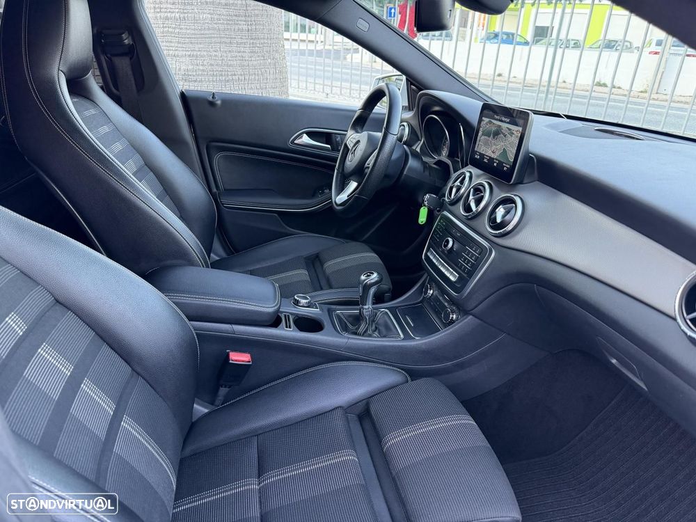 Mercedes-Benz CLA 180 - 9