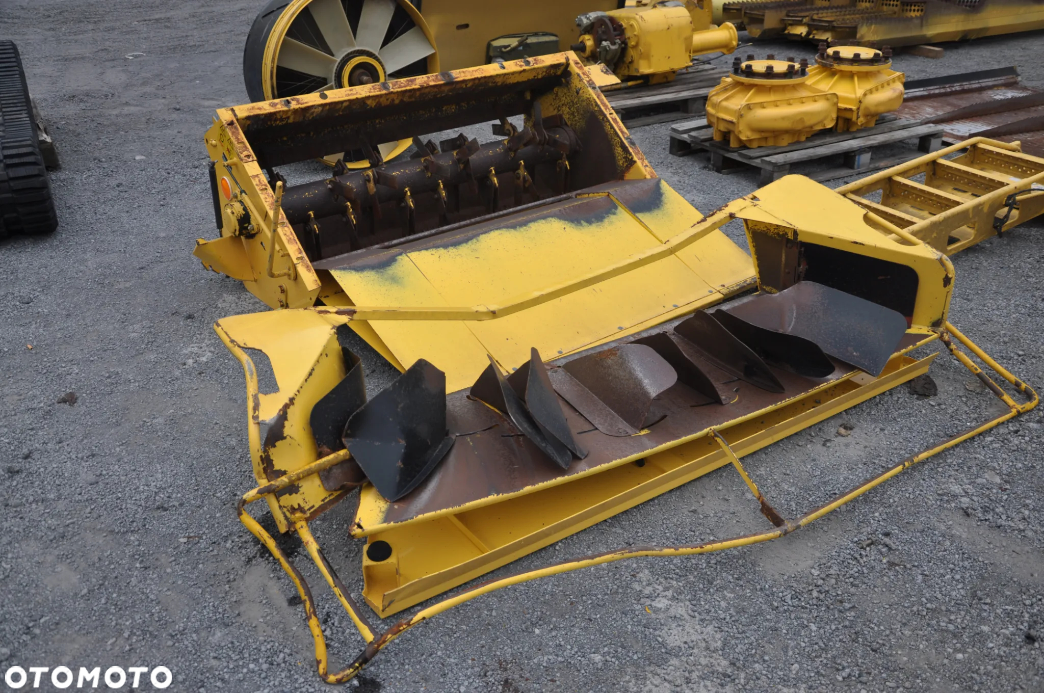 Kabina silnik skrzynia New Holland TX 64 65 66 67 68 - 22