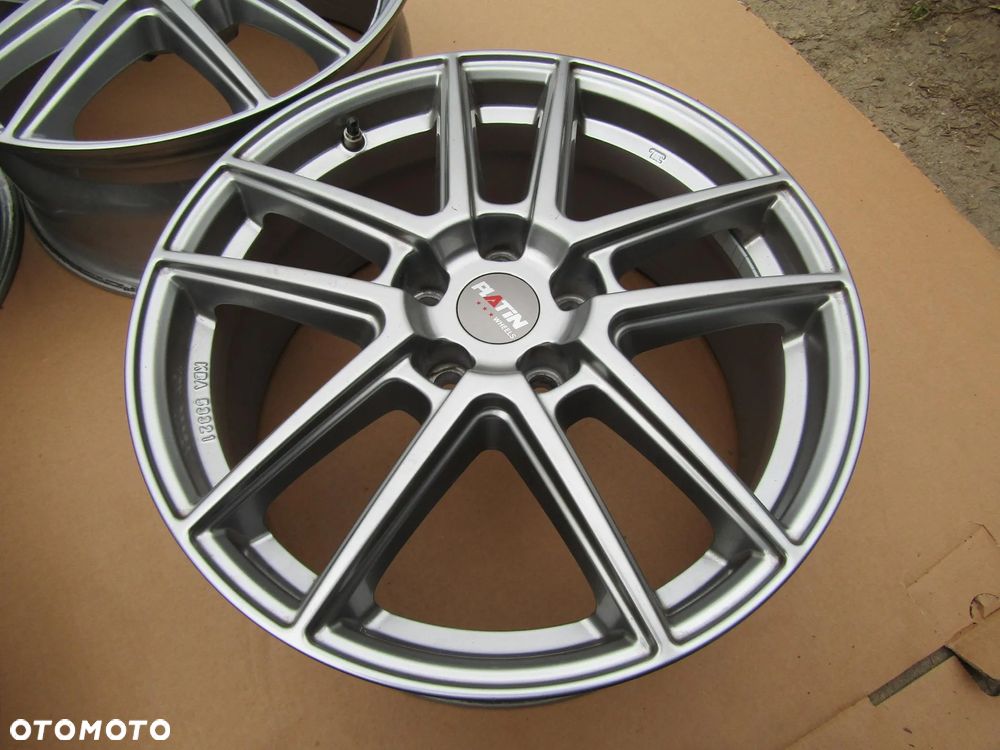 4x Felgi 18 Skoda Kodiaq Karoq Octavia Yeti Superb VW Golf V VI VII VIII Passat Seat Tarraco Leon 7,5 j 5x112 ET51 - 16