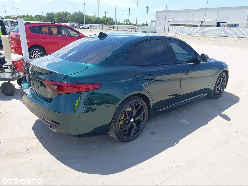 Alfa Romeo Giulia 2.0 Turbo TI Q4 - 6