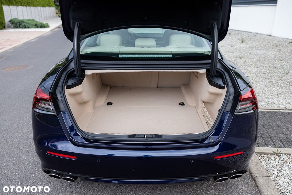Maserati Quattroporte GranLusso S - 34