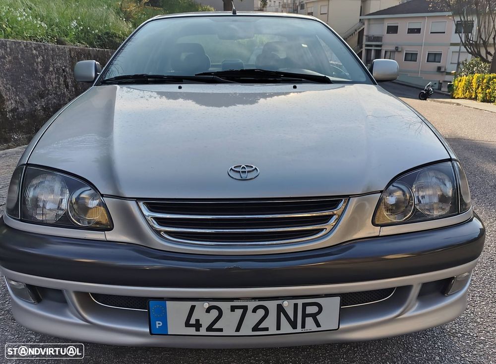 Toyota Avensis Sedan 1.6 Terra JE - 2