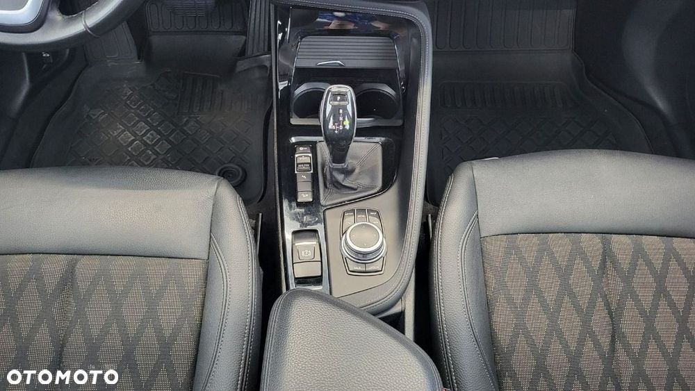 BMW X1 sDrive18d xLine - 21