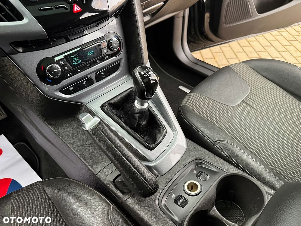 Ford Focus 1.6 EcoBoost Titanium - 32