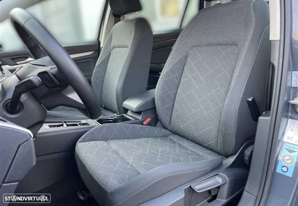 VW Golf Variant 1.0 eTSI Life DSG - 6