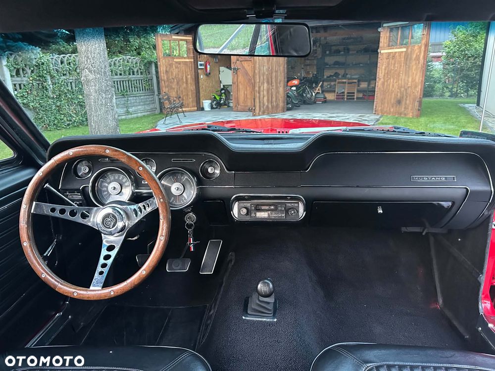 Ford Mustang - 14