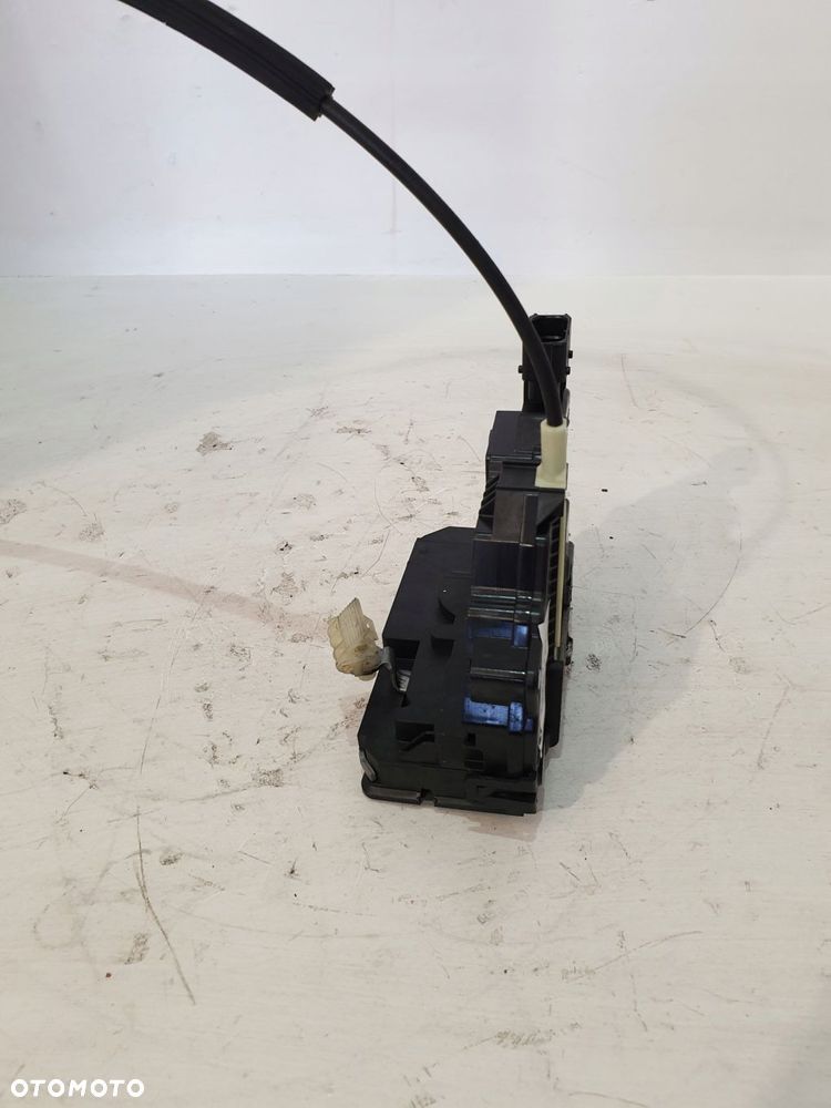 zamek drzwi prawy przód 13431840 opel corsa e 18r 1.2b - 4