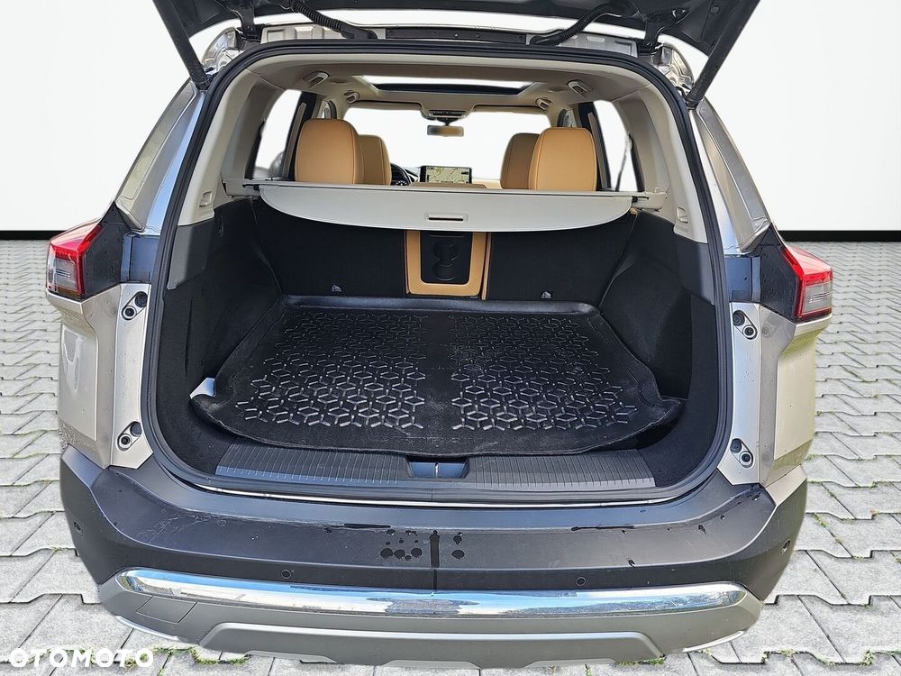 Nissan X-Trail 2025