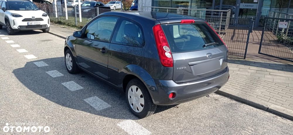 Ford Fiesta - 2