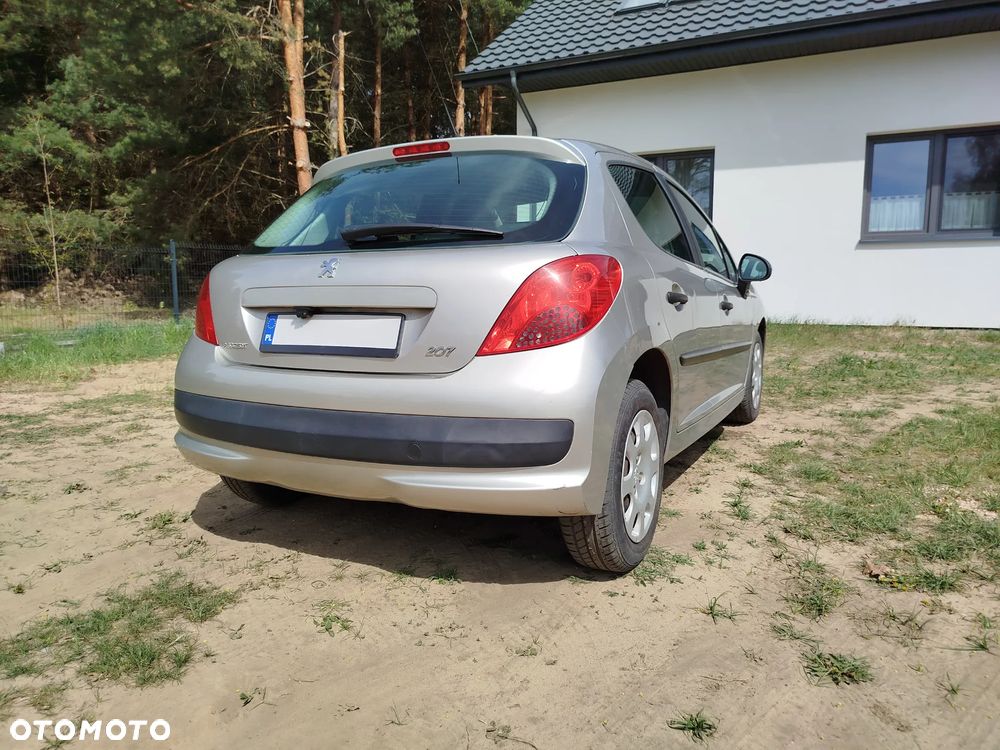 Peugeot 207 1.4 16V Trendy - 5
