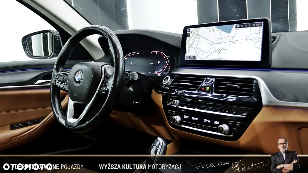 BMW Seria 5 530i GPF Luxury Line sport - 18