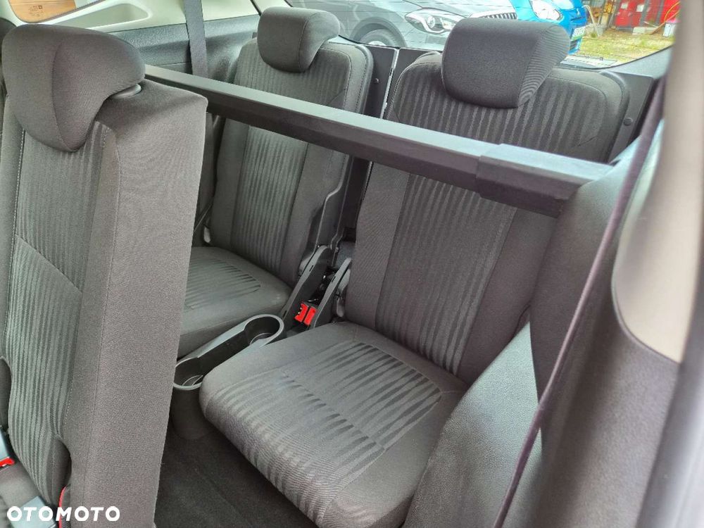 Opel Zafira - 19