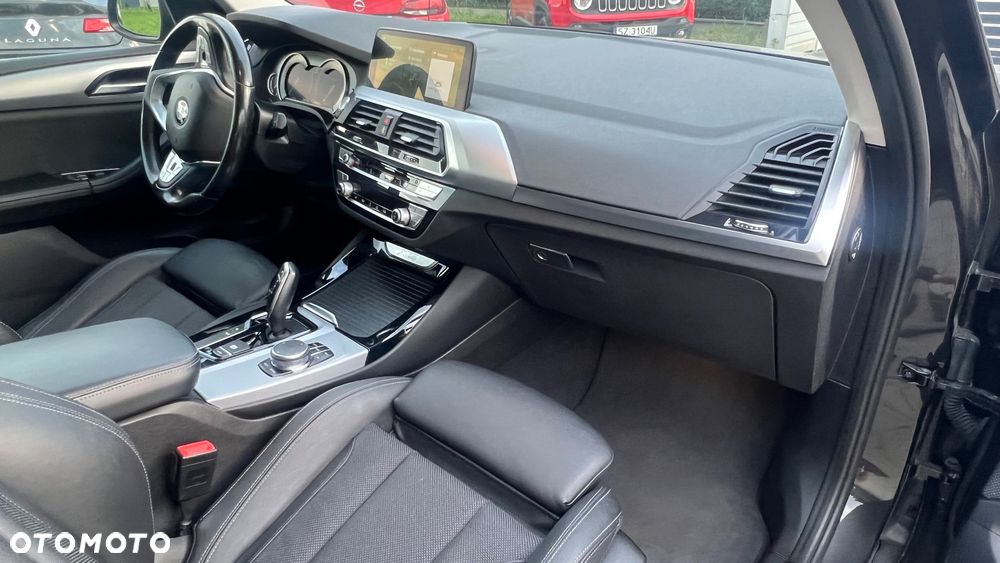 BMW X3 xDrive25d sport - 13