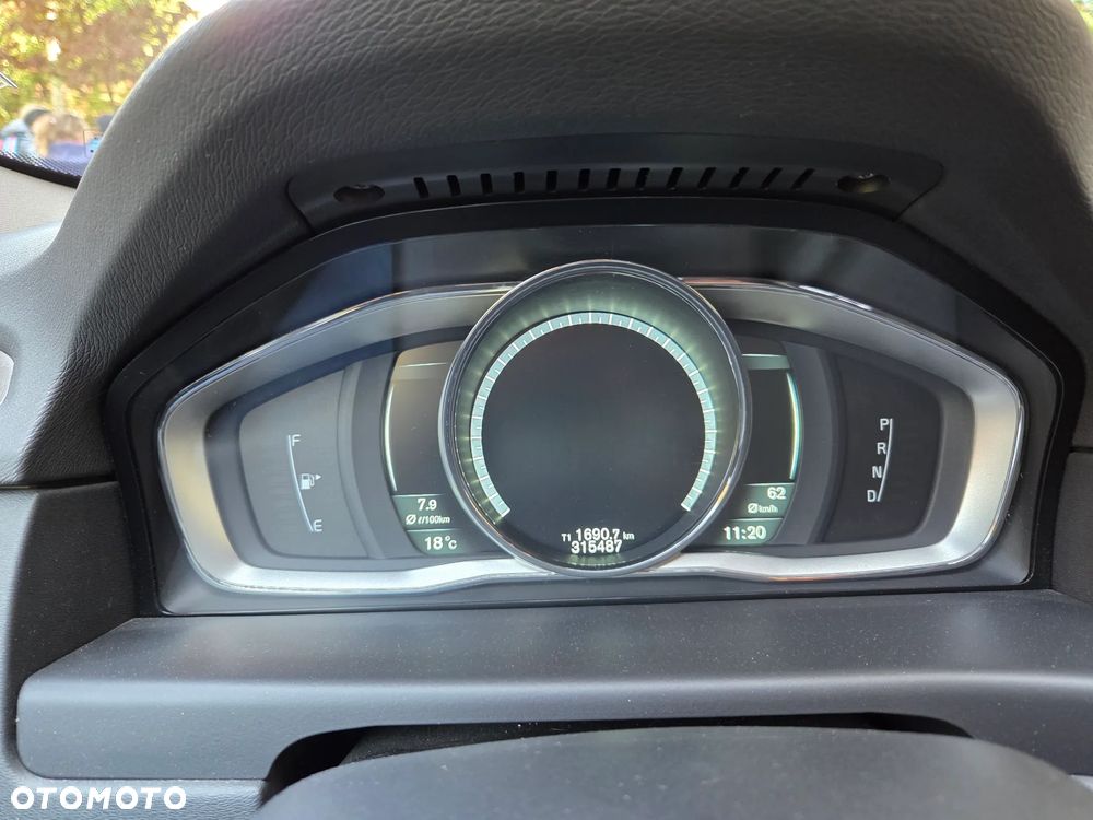 Volvo V70 D4 Geartronic Black Edition - 26