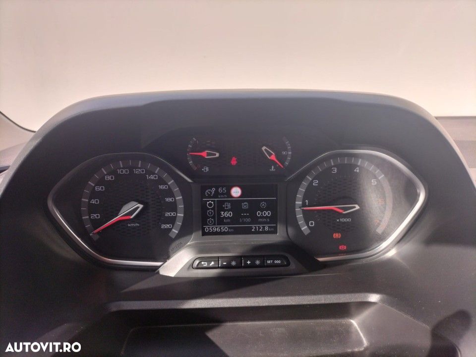 Peugeot Rifter - 15