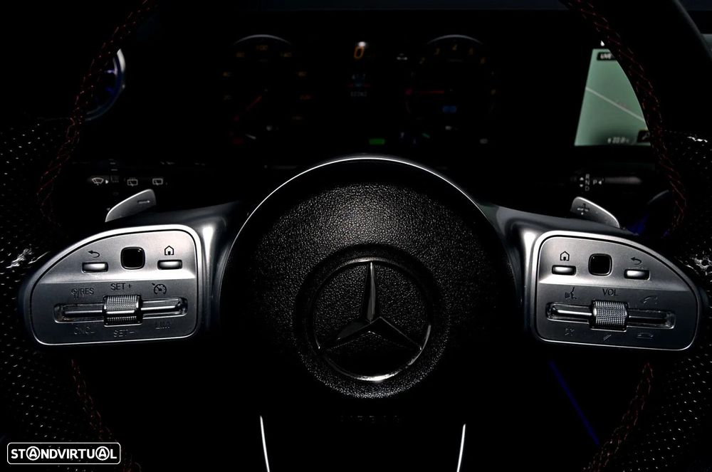 Mercedes-Benz GLA 250 e AMG Line - 17
