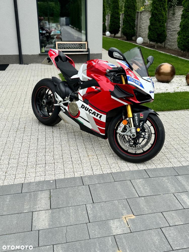 Ducati Panigale V4S - 8