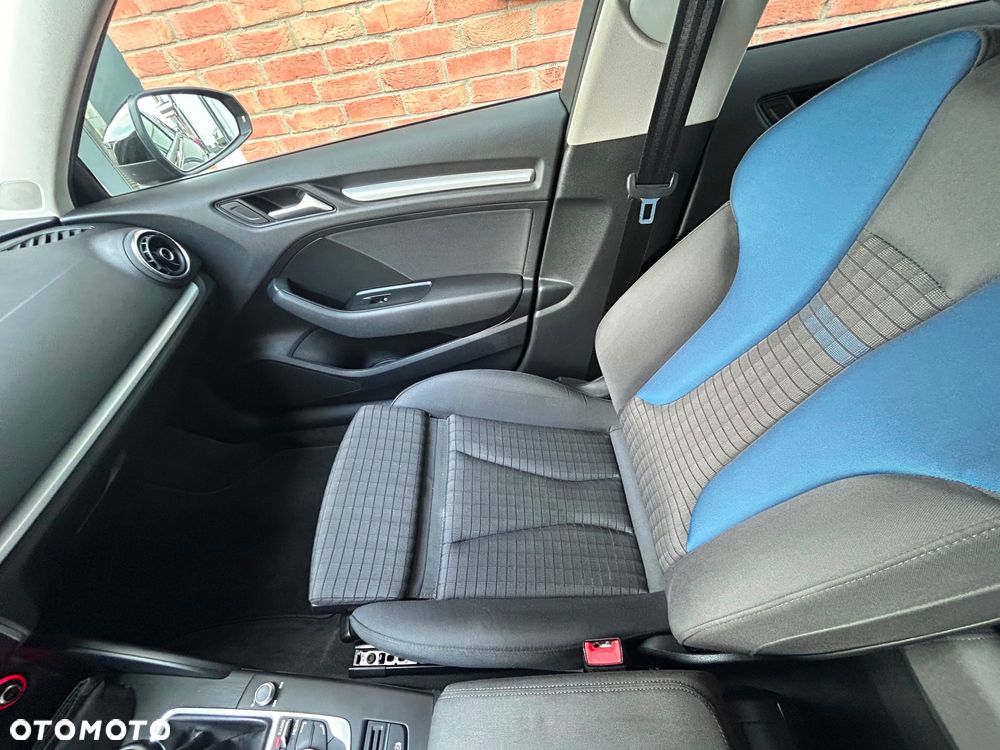 Audi A3 Sportback - 15