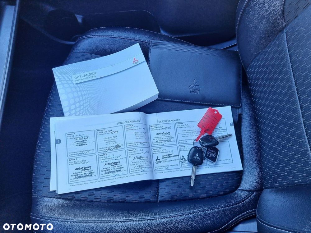 Mitsubishi Outlander 2.0 Intense 4WD CVT - 22