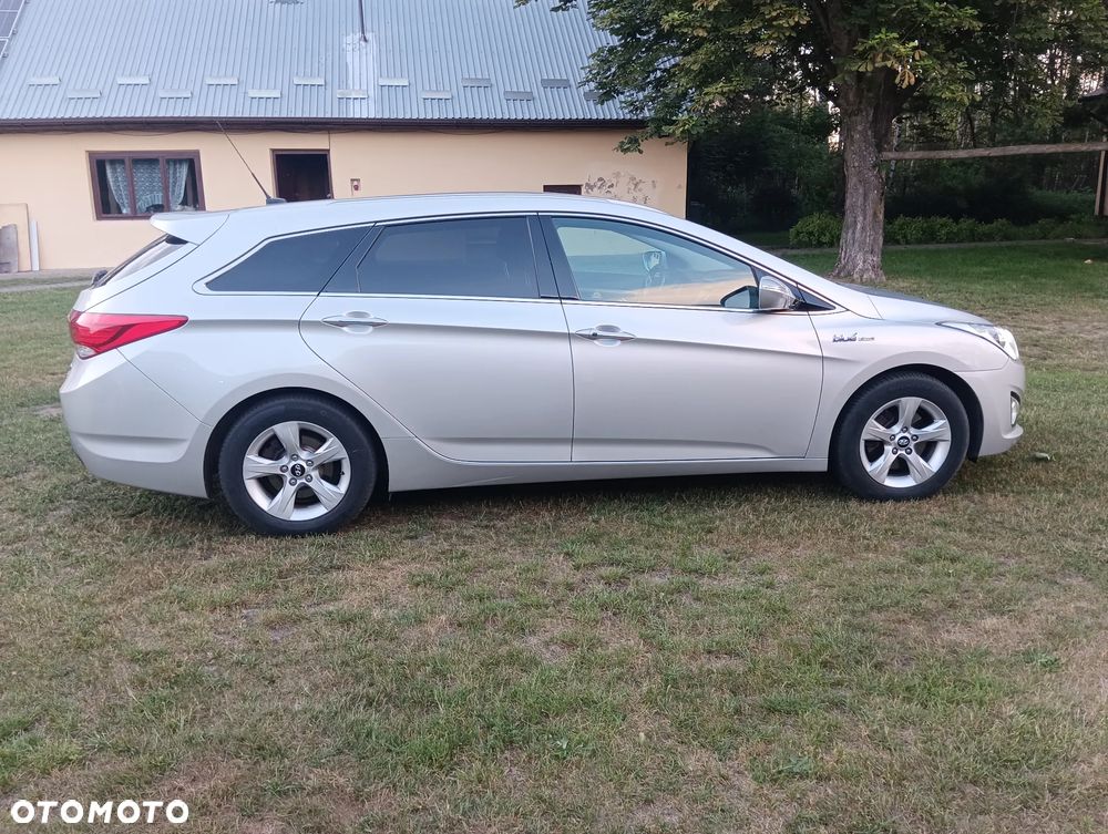 Hyundai i40 Kombi blue 1.6 Space - 8