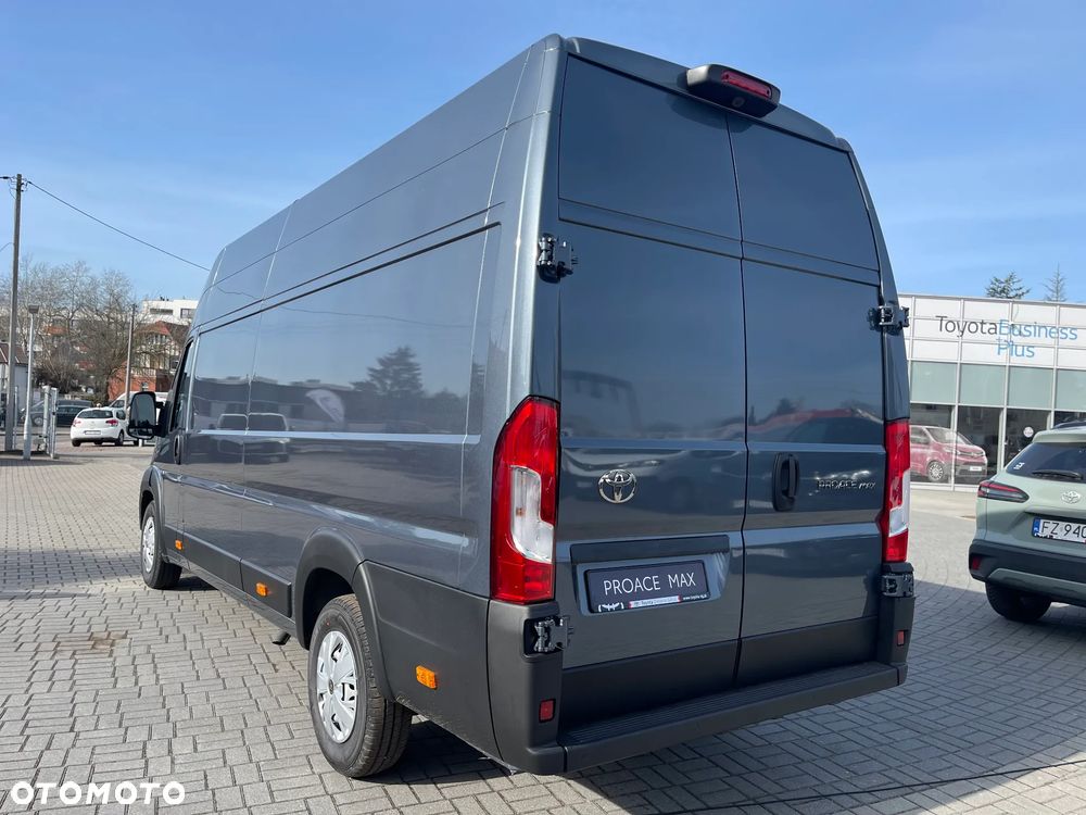 Toyota Proace Max - 8