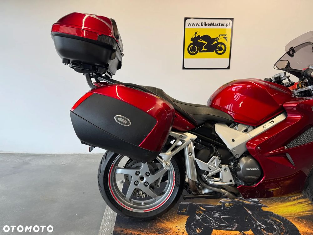 Honda VFR - 17