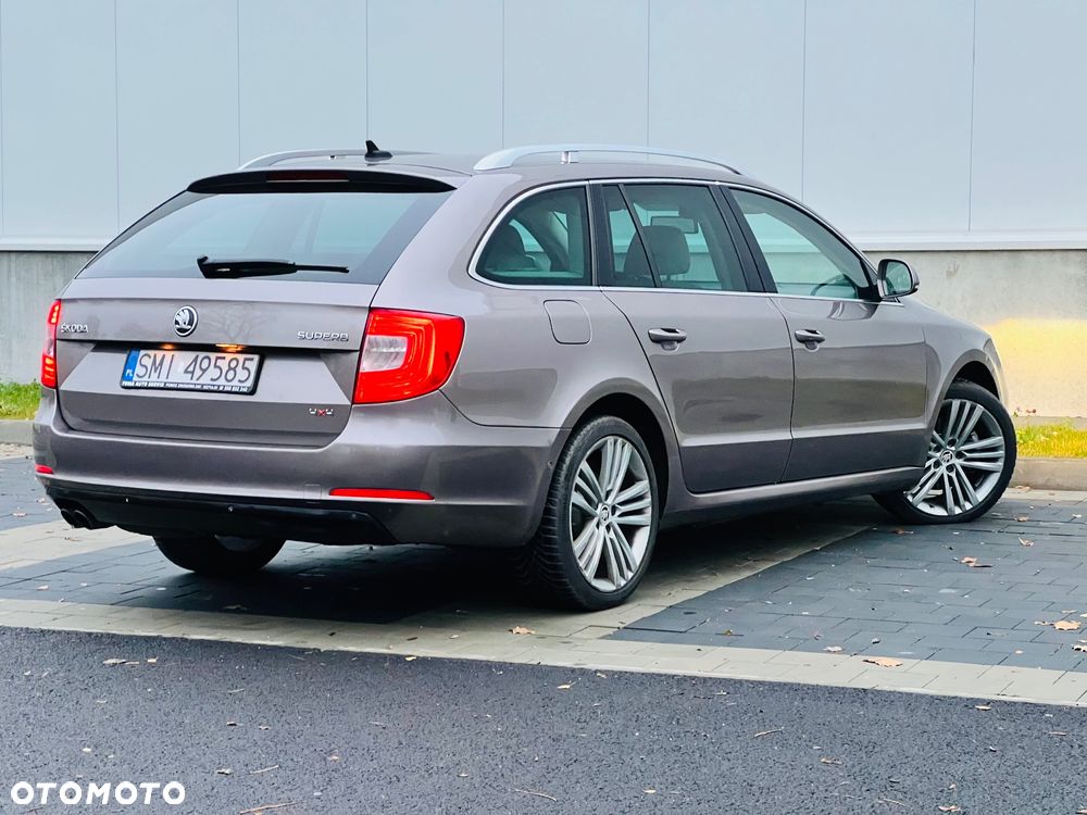 Skoda Superb 2.0 TDI 4x4 Elegance DSG - 14