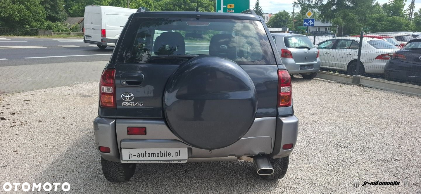 Toyota RAV4 - 9