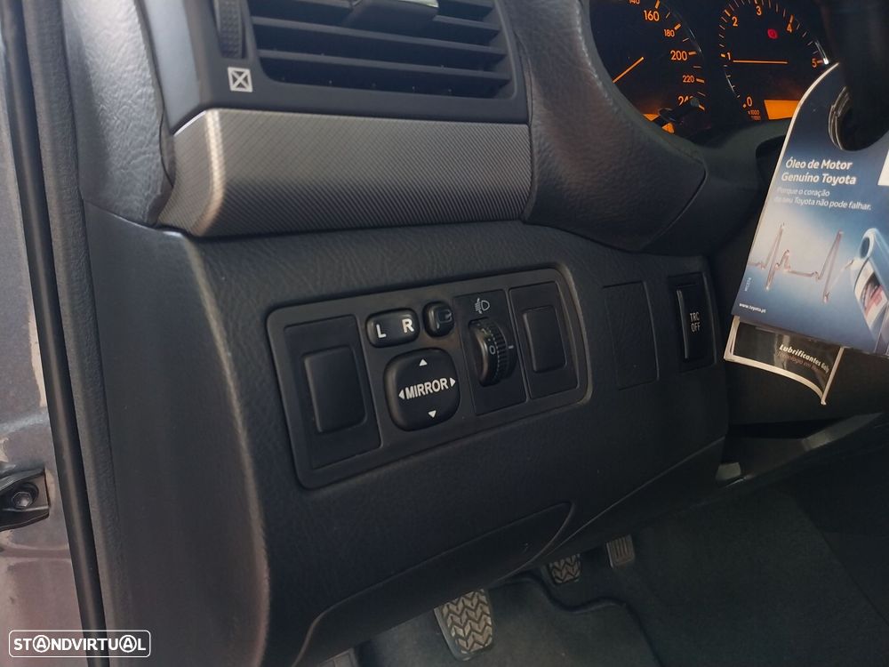 Toyota Avensis SW 2.0 D-4D - 5