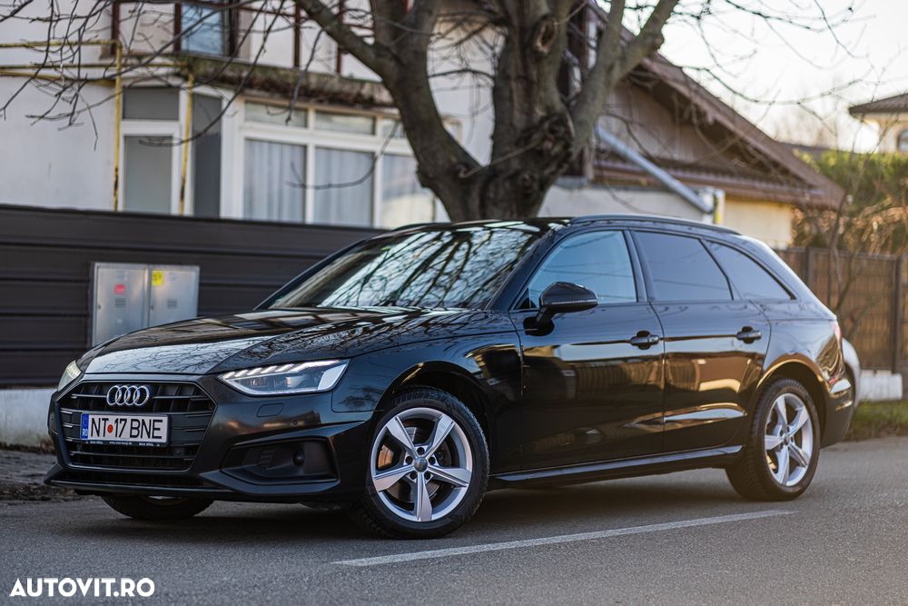 Audi A4 Avant 30 TDI S tronic S line - 2