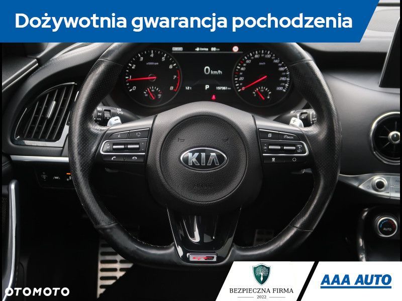 Kia Stinger - 22