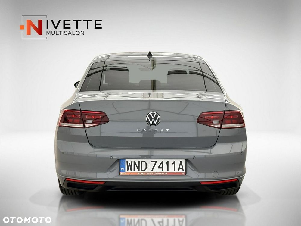 Volkswagen Passat - 10