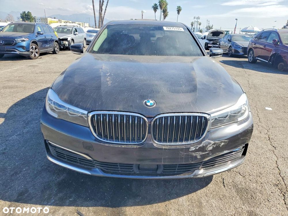 BMW Seria 7 - 6