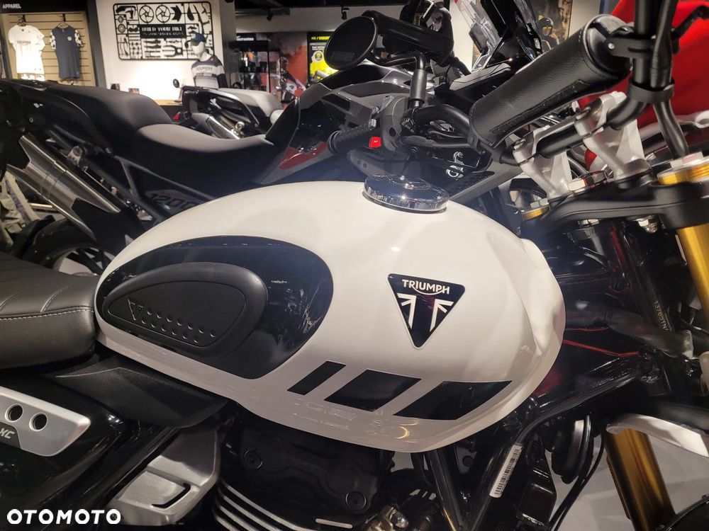 Triumph Scrambler - 5