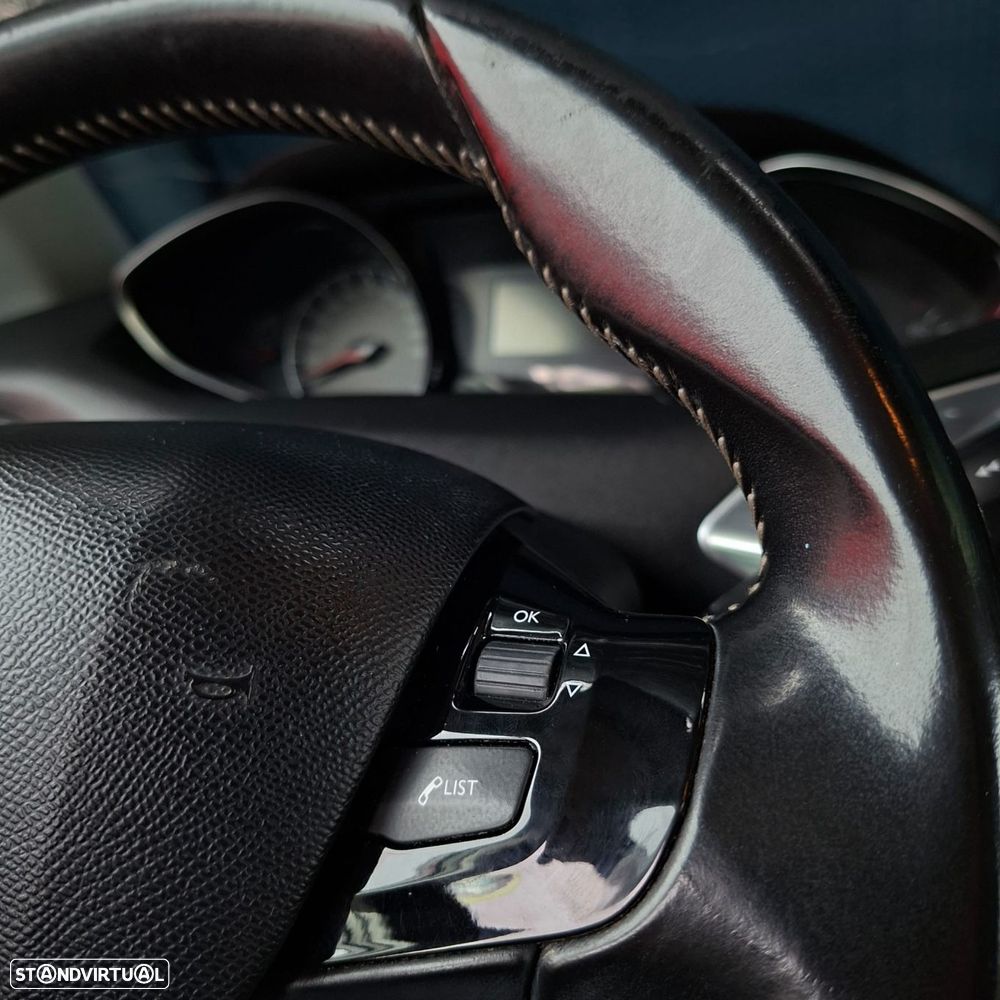 Peugeot 308 SW 1.2 PureTech Style - 11