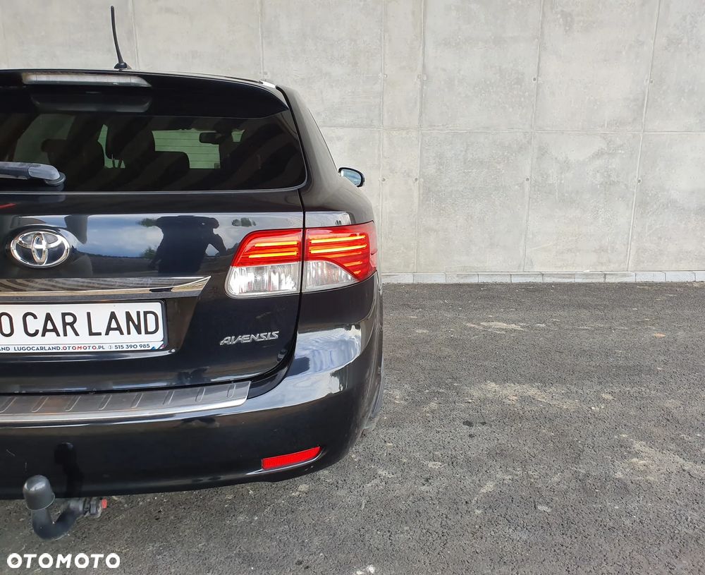 Toyota Avensis Combi 1.8 Multidrive S Executive - 12