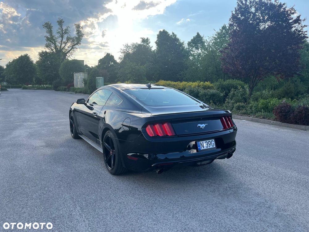 Ford Mustang 2.3 EcoBoost - 8
