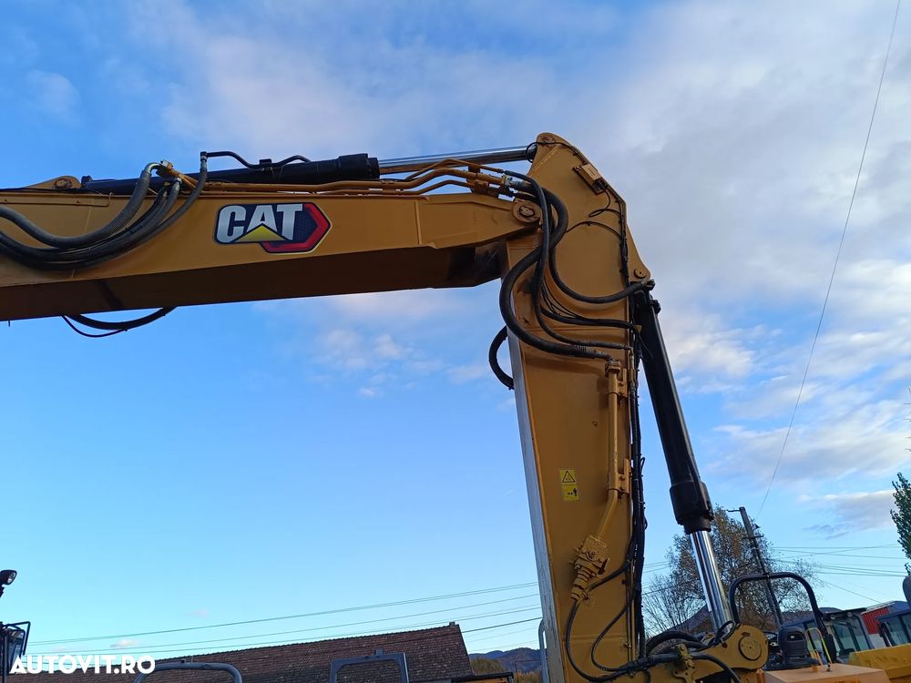 Caterpillar 320FL - 13