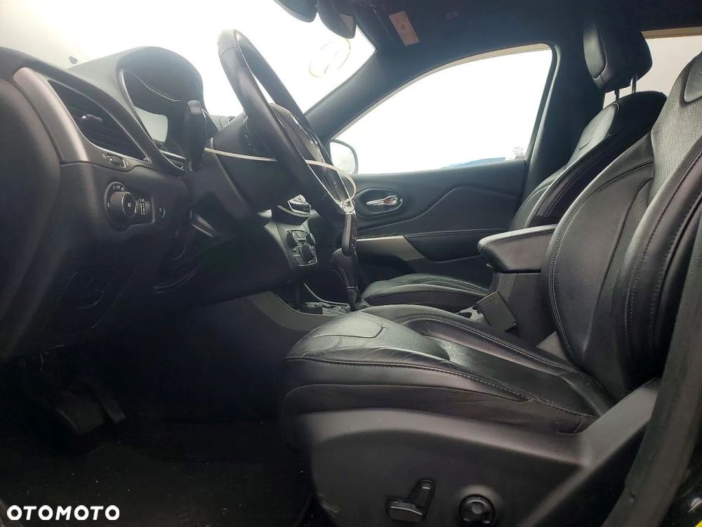 Jeep Cherokee - 7
