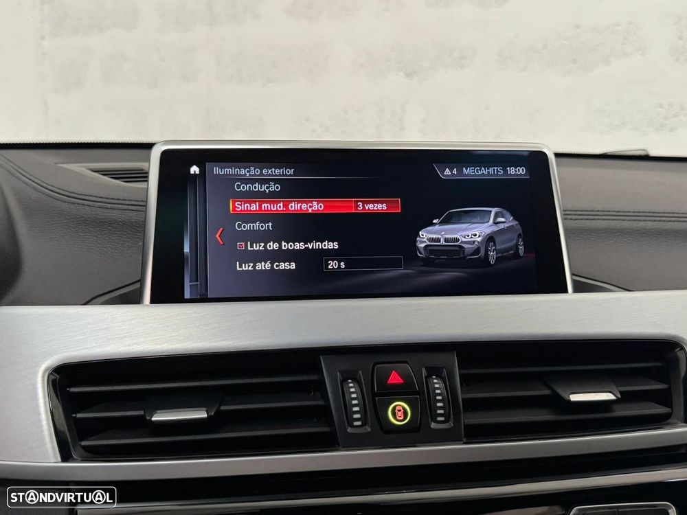 BMW X2 25 e xDrive Pack 50 anos M - 27