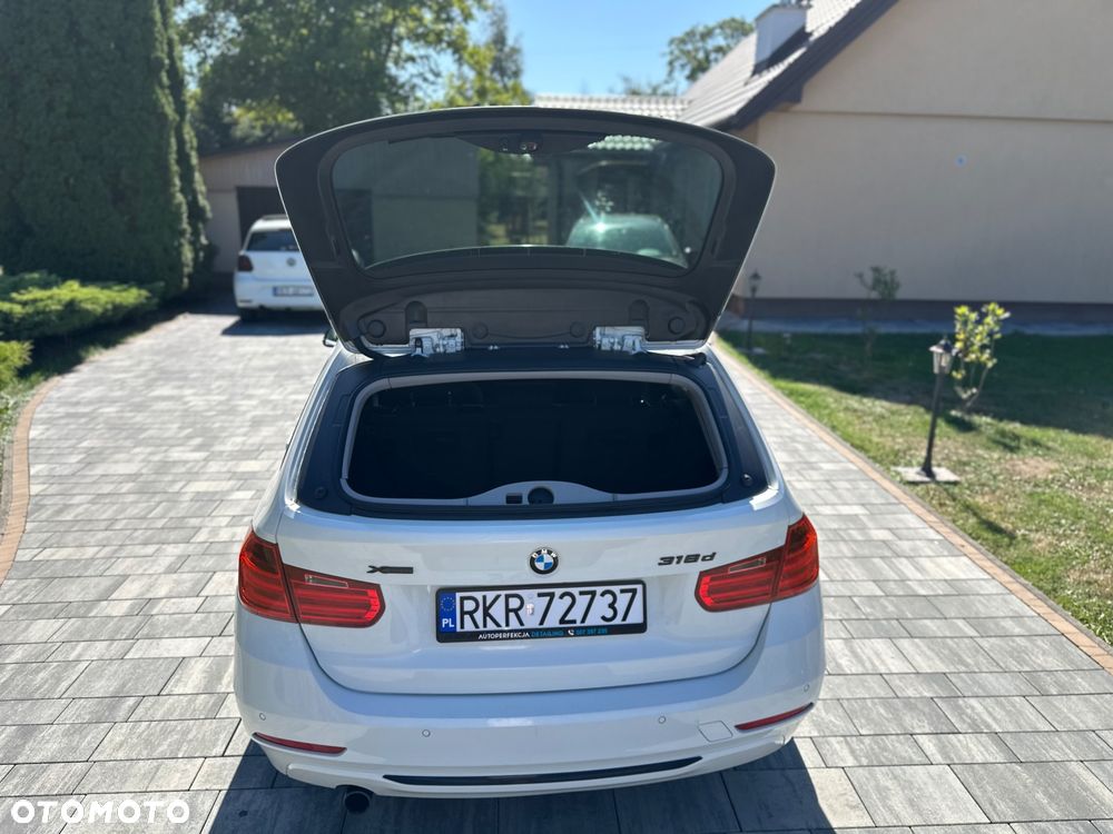 BMW Seria 3 318d xDrive Sport Line - 20