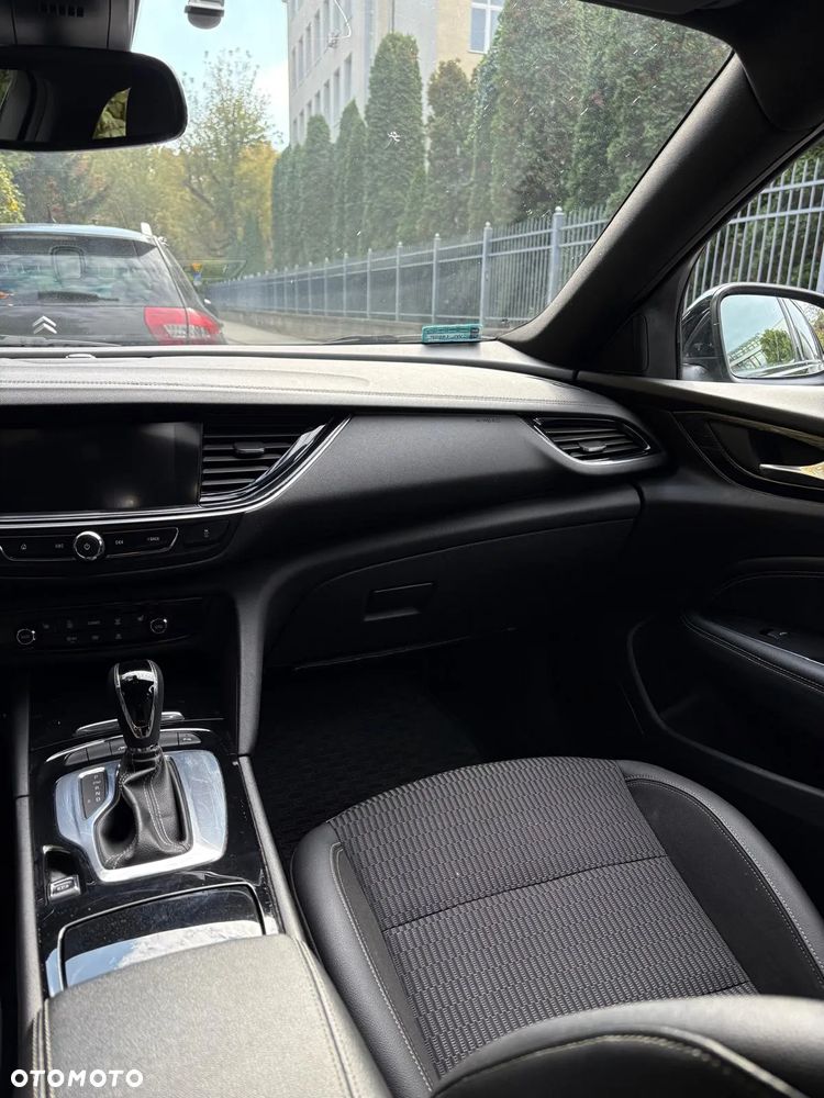 Opel Insignia - 11