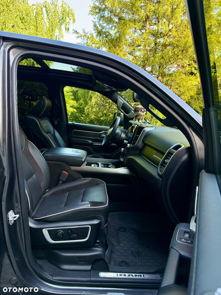 RAM 1500 Crew Cab Shortbed Laramie - 19