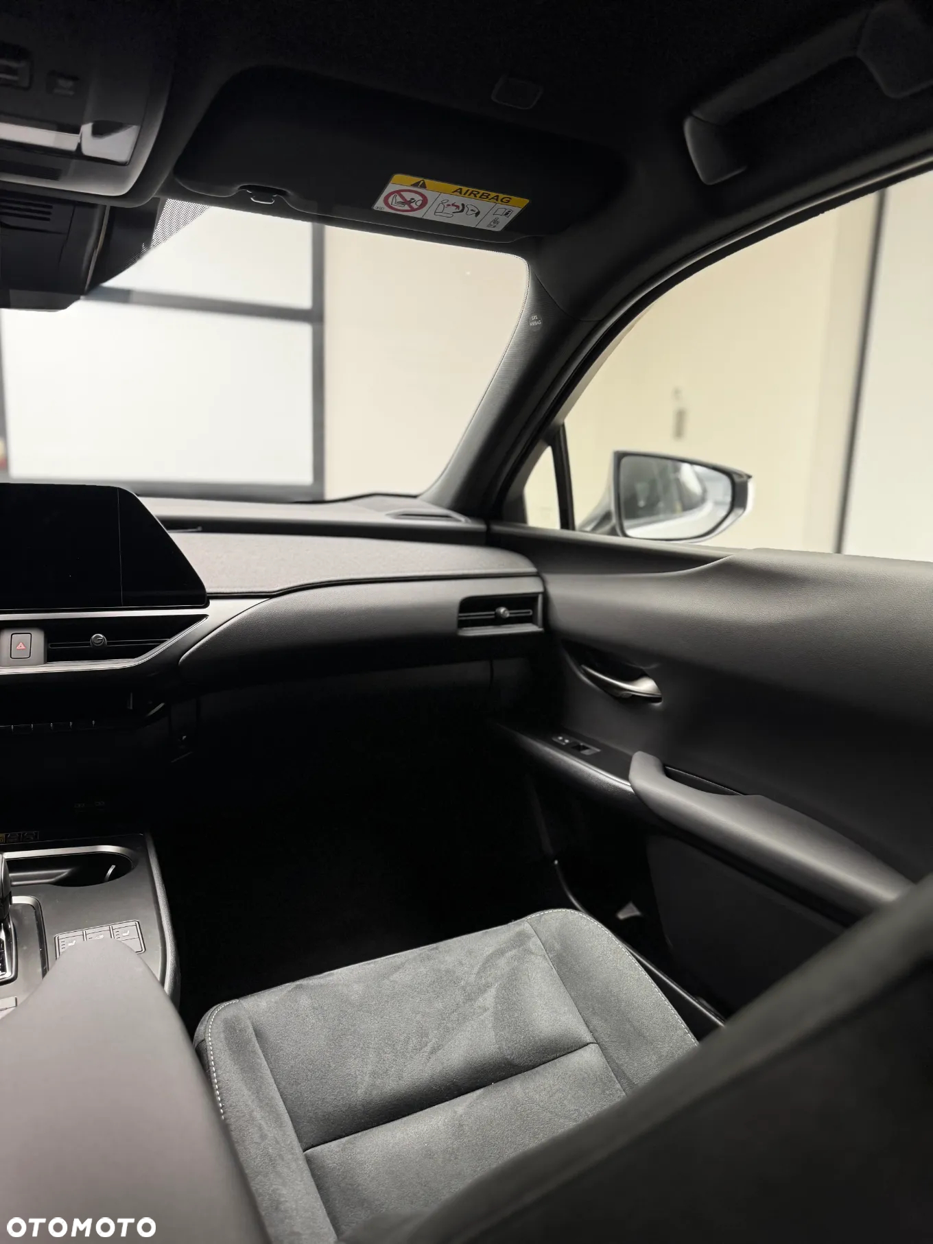 Lexus UX - 14